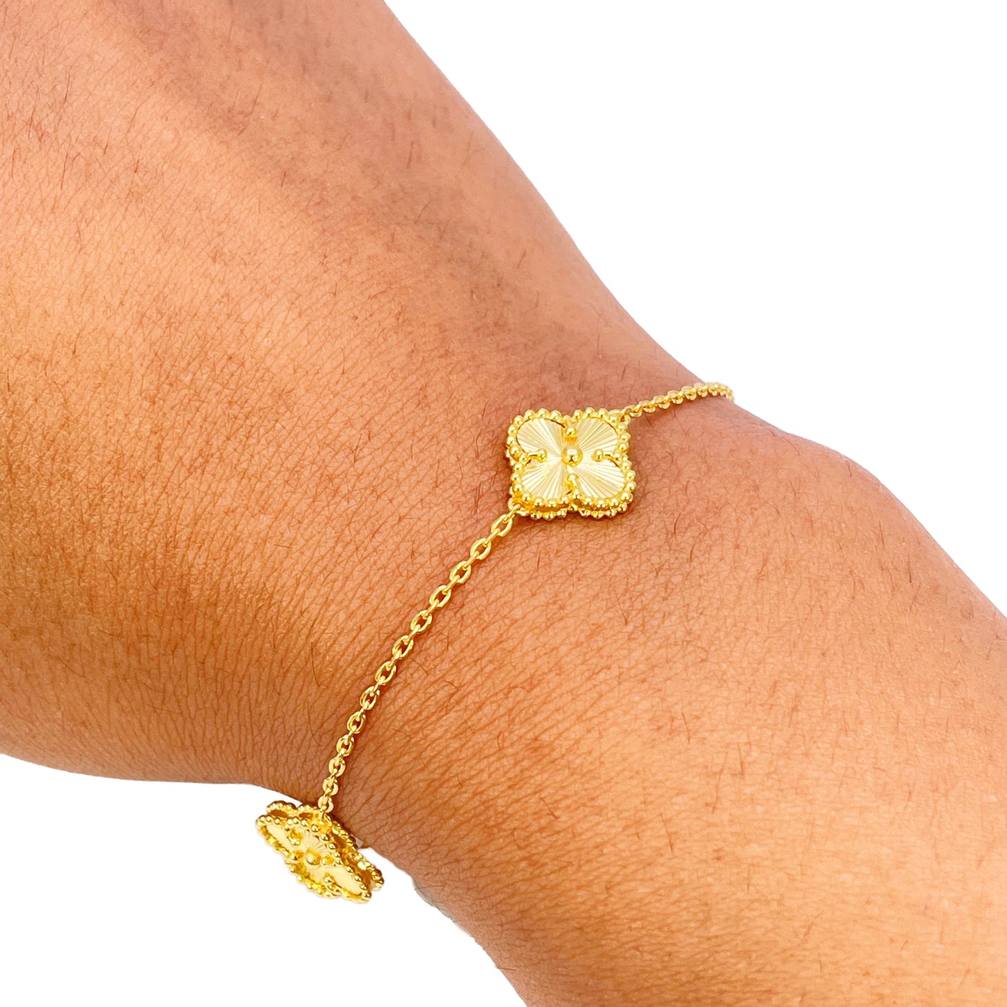 22 Karat Gelbgold Armband mit 5 Blumen-Kleeblättern und Diamantschliff, 19 cm