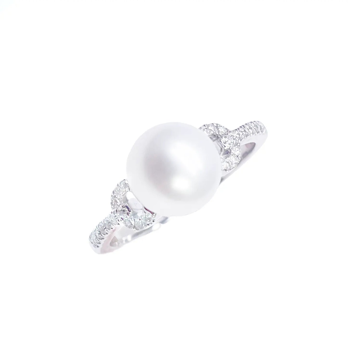18ct Gold Freshwater Pearl Diamond Ring Natural Round 0.10ct  Diamond Ring