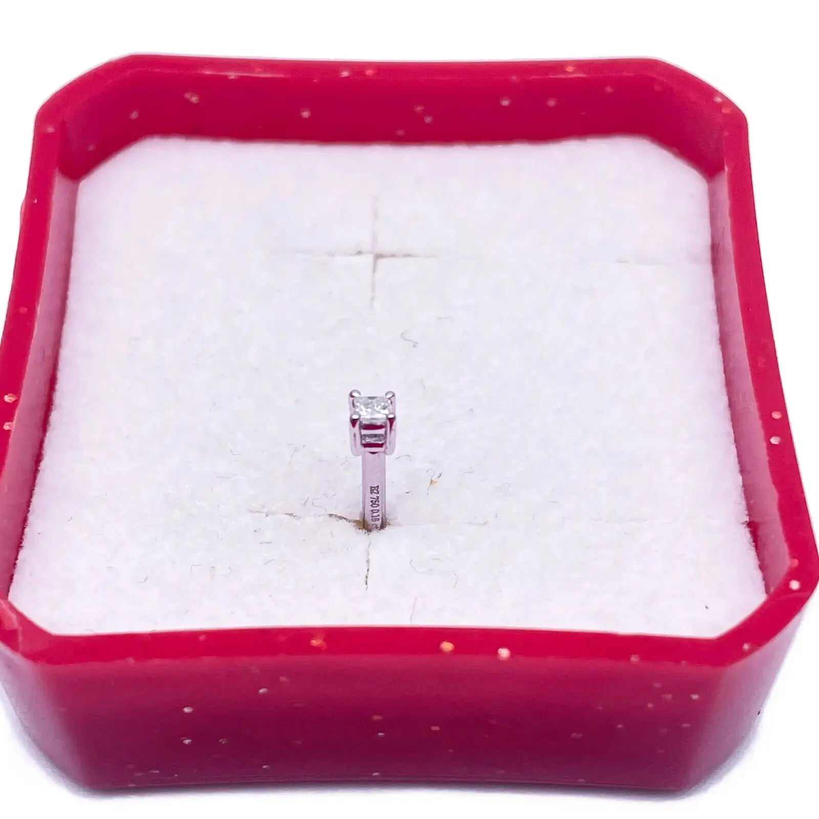 18ct White Or Yellow Gold Princess Diamond Nose Stud Pin 0.03ct 4 claw 2.2mm  Body Piercings