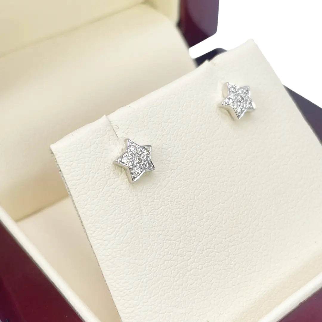 18ct Yellow gold with Round Diamonds Star Stud Earrings claw set 0.10cts 