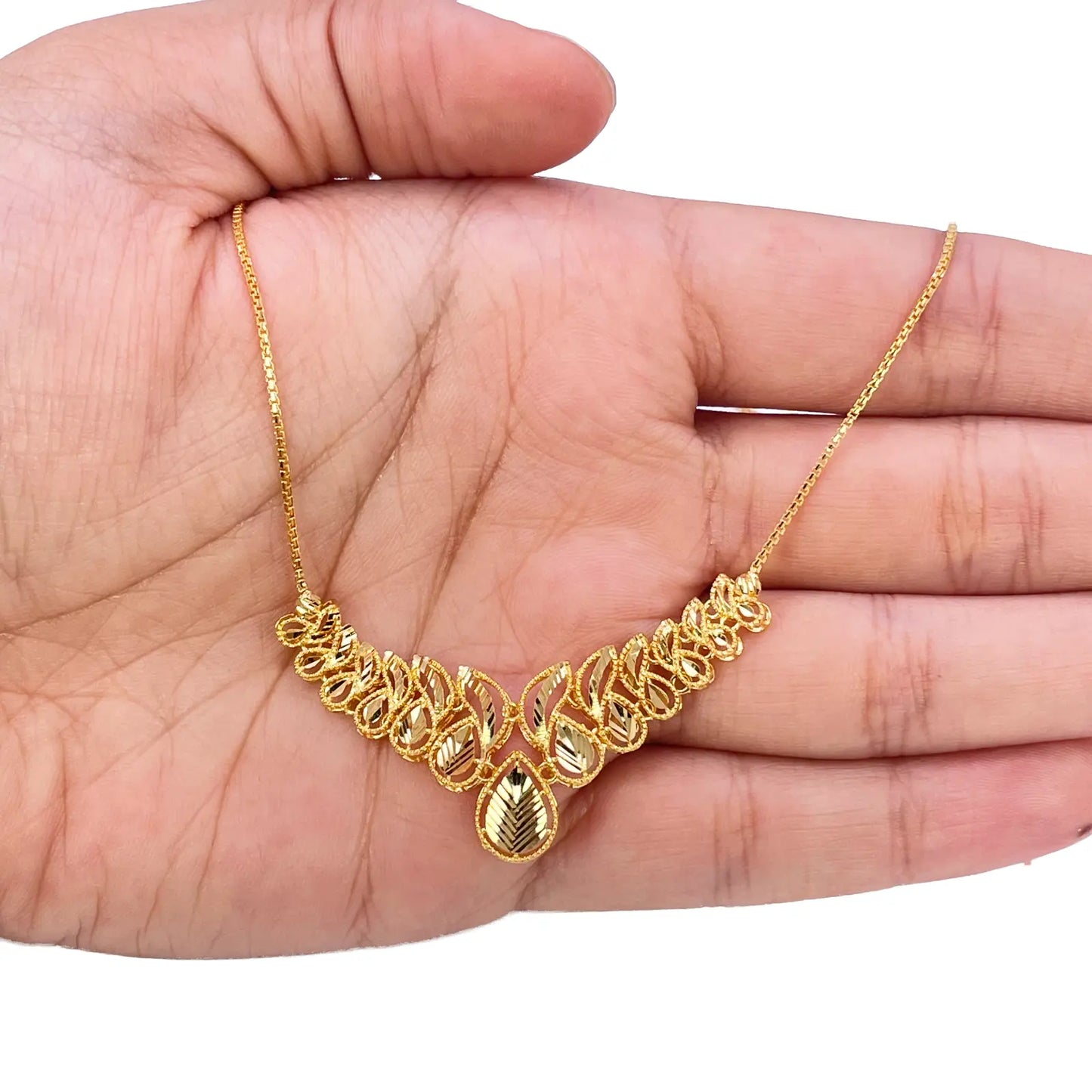 22ct Gold Milgrain Diamond-Cut Floral Leaf Necklace & Earring Jewelry Set  Gold Necklace