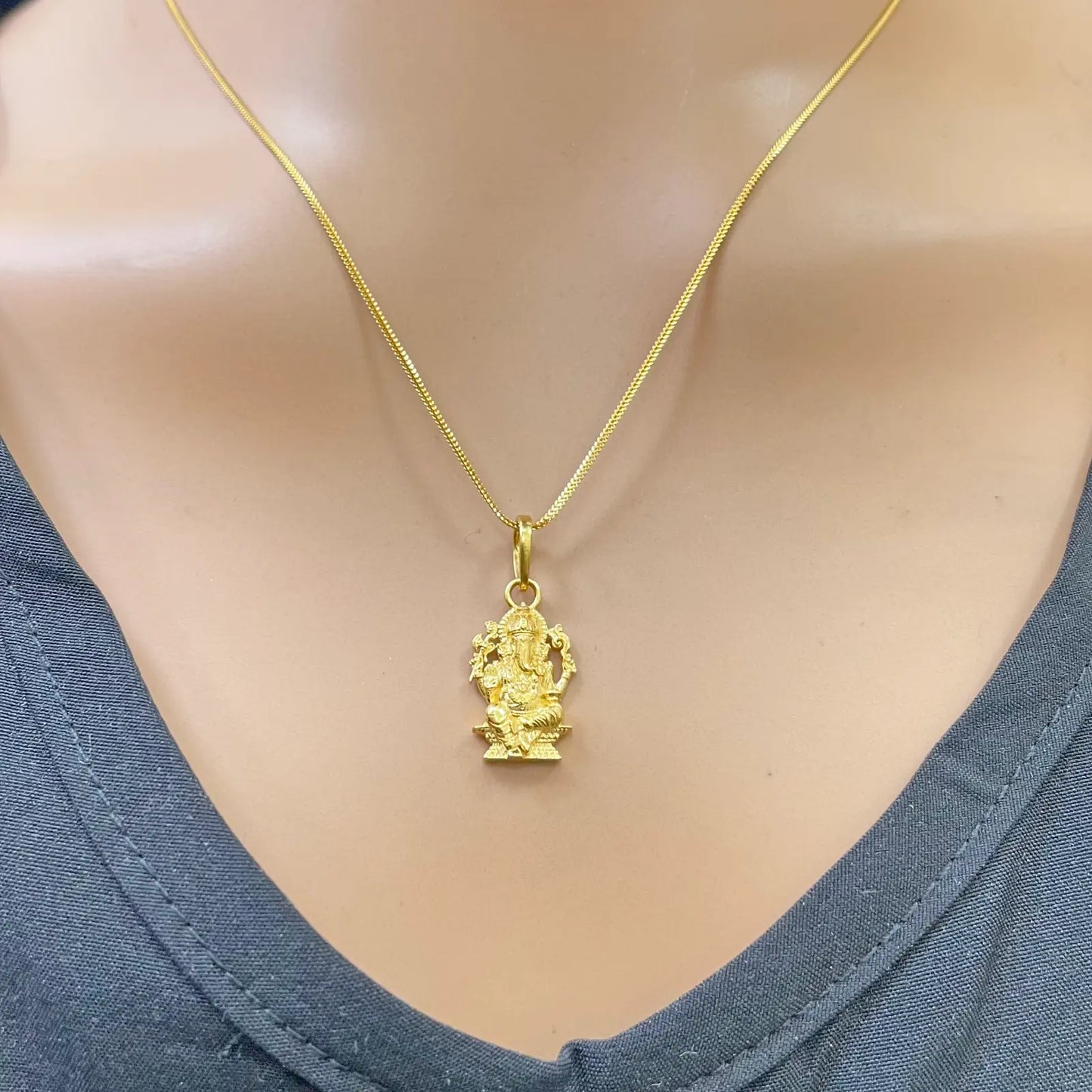 22ct Yellow Gold High Polish Ganesha Pendant 17.6x10mm  Necklace