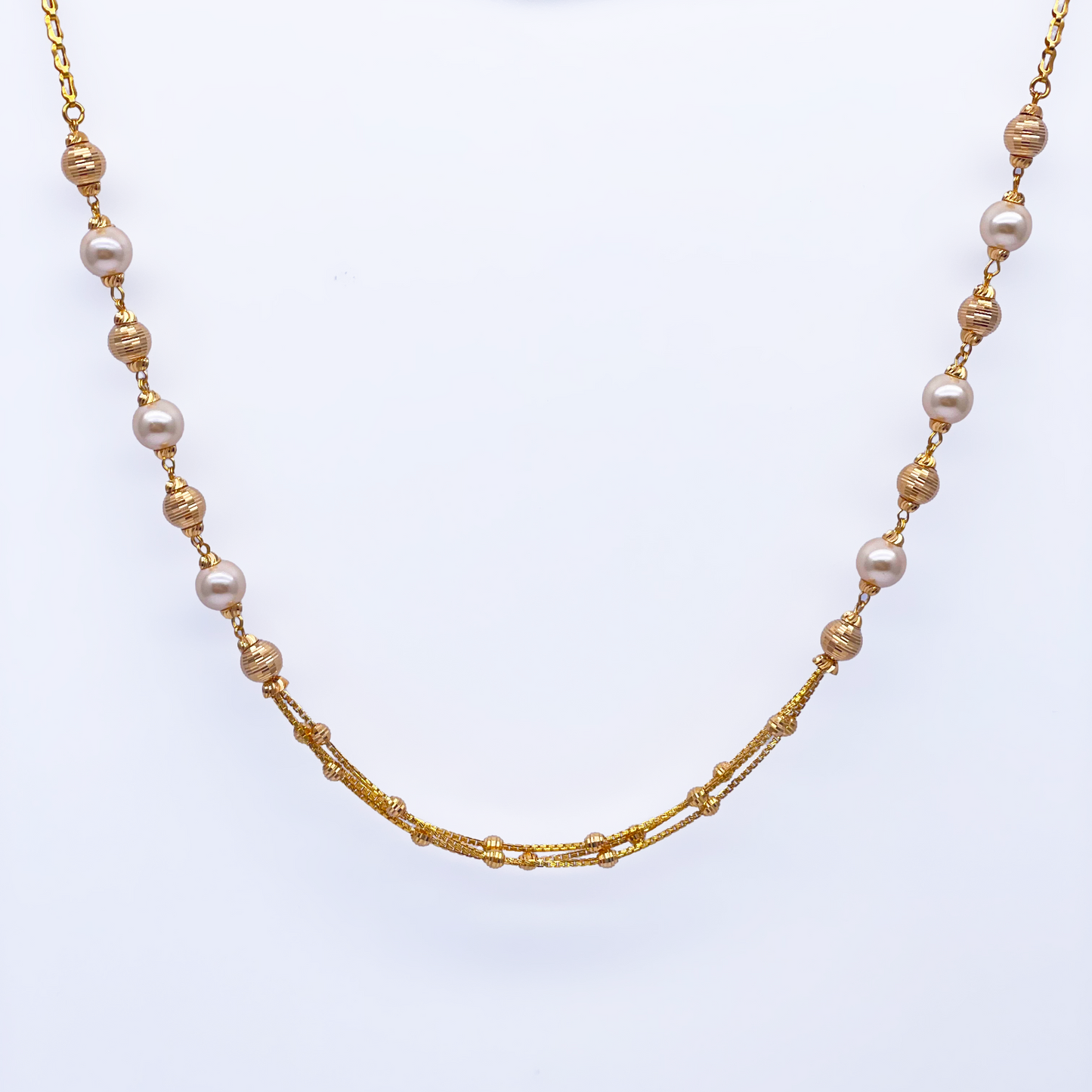 Parure Collier/Boucles d'oreilles superposés, en Or jaune 22 carats, avec perles et billes diamantées