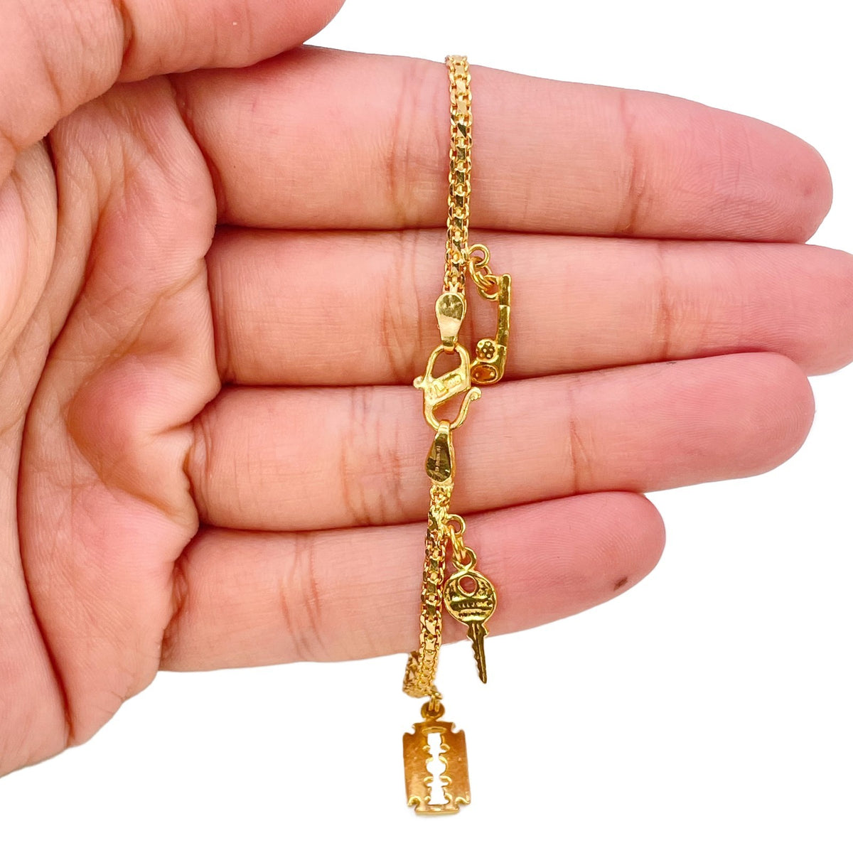 22ct Gold Multi Charm Bracelet Round Link Chain Novelty Charms
