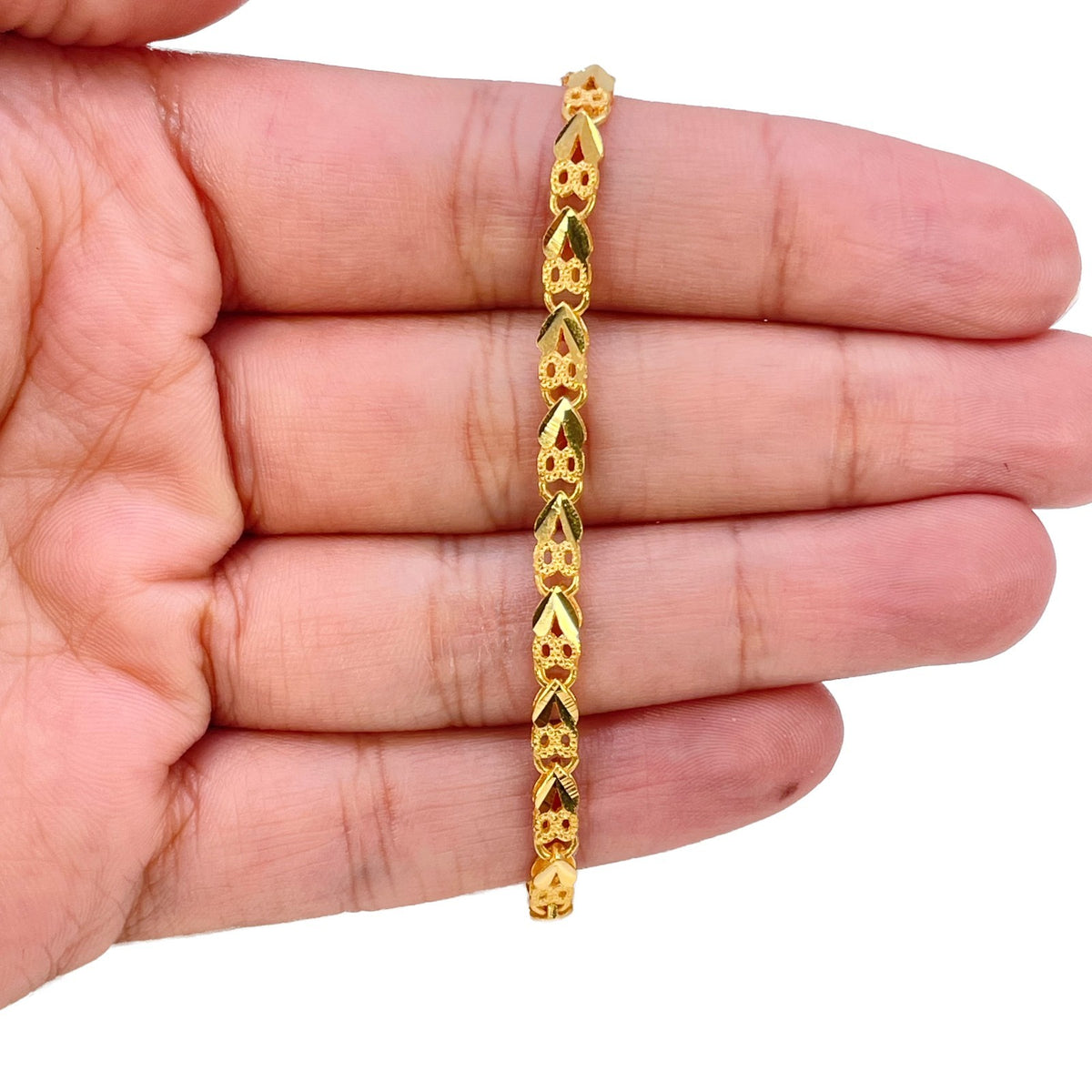 22ct Yellow Gold Chevron V Link Bracelet Diamond Cut Fancy Chain