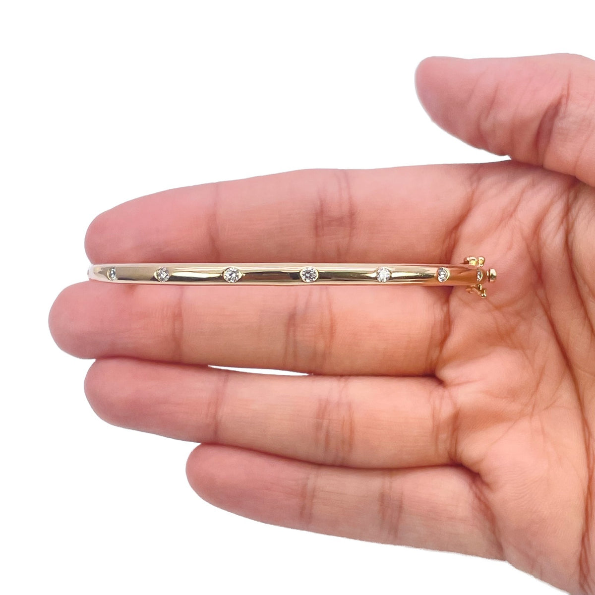 14ct Yellow Gold IGI Certified Natural Diamond Station Bangle 0.26ct