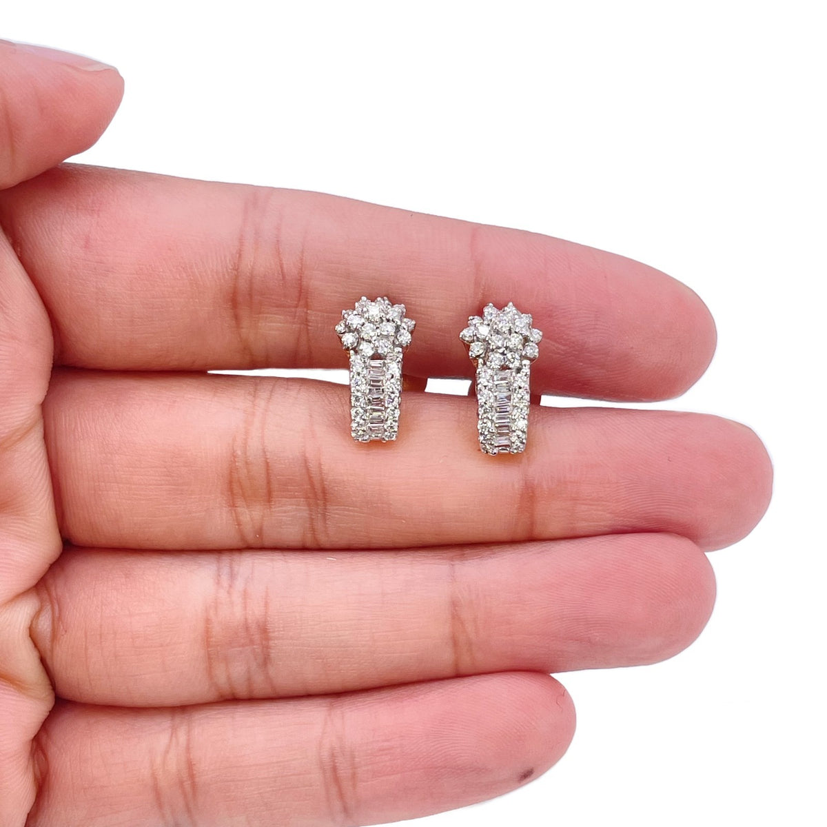 18ct Yellow Gold Natural Diamond Cluster Earrings Baguette Round Drop 1.00ct
