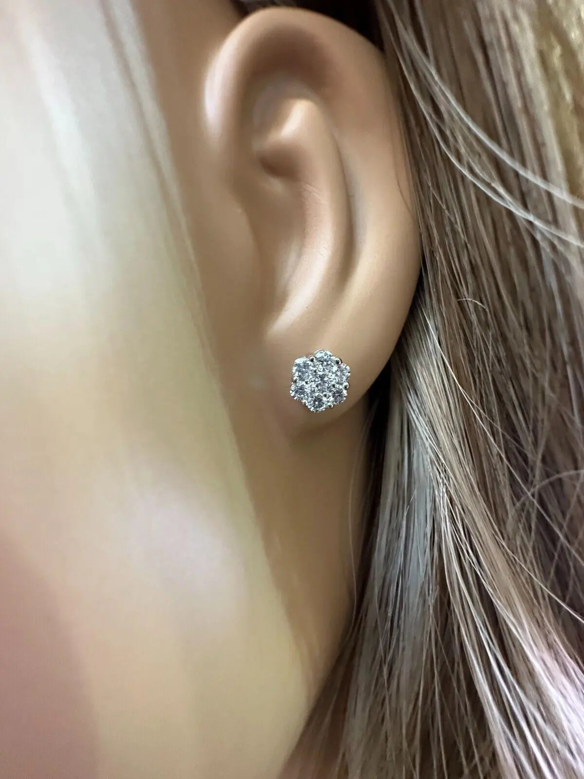 14ct White Gold Diamond Daisy Cluster Earrings 0.75cts GSI diamond Hallmarked 