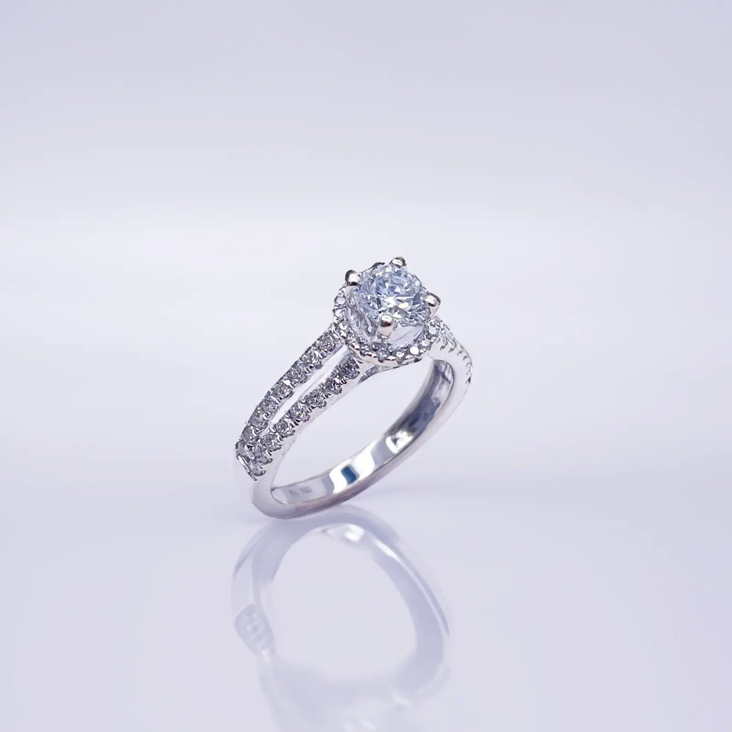 18ct White Gold Natural Round Diamond Halo Split Band Engagement Ring 1.20ct GIA  Diamond Ring